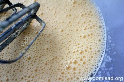 Вкусни тарталети в тенекии със стафиди - една проста рецепта със снимка