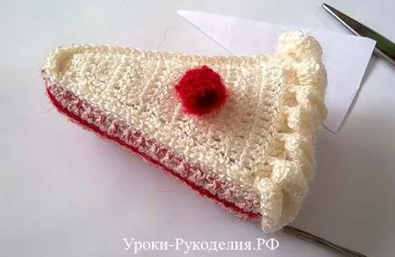 Плетено торта с малини - бродирани уроци