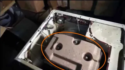 Подмяна на INDESIT Най-пералня, носещи свои ръце