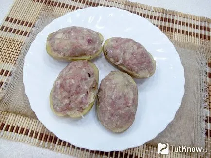 Пълнени картофи рецепта със свинско (средно ренде решетка) Пълнени картофи рецепта със свинско