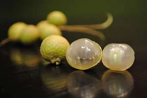 Longan плодове от Тайланд - подробно описание на възможните за отглеждането му в дома