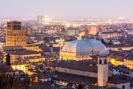 Franciacorta изход село - Италия на Руски
