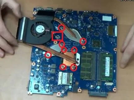 Инструкции за демонтаж, монтаж и почистване на прах от лаптоп Samsung r525 на