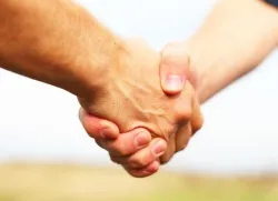 Как да се извини на приятел