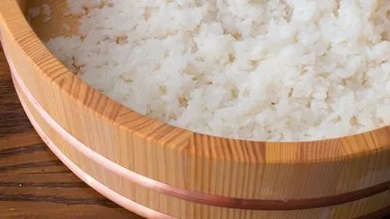 Какво добавя към ориз за суши