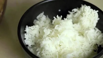 Какво добавя към ориз за суши