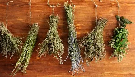 Как да си направим пакетчета с ръцете си от розови листенца и етерично масло