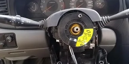 Как да премахнете волана на Nissan Almera класически N16 N15, напътства и видео (премахване на колело Алмерия) Как да премахнете волана на Nissan Almera класически N16 N15, инструкции и видео