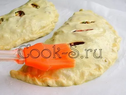Калцоне - стъпка по стъпка рецепта със снимки и сладкиши