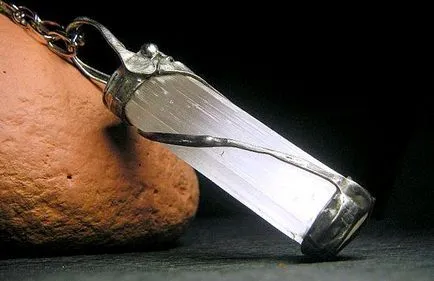 Stone описание селенит, имоти, знаците на зодиака (свойства) Stone описание селенит, имоти, знаците на зодиака
