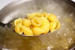 Макарони и сирене - рецепта със стъпка по стъпка снимки
