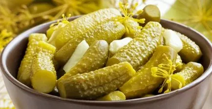 Хрупкава кисели краставици рецепта за зимата