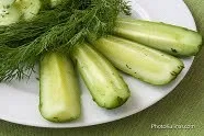 Възможно ли е да се яде краставици през нощта, ако има вредни краставици през нощта