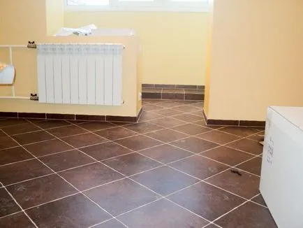 Възможно ли е да се сложи керамични плочки за правилата шперплат подреждане