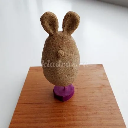 Великден зайци с ръцете си
