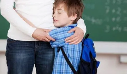 Защо едно дете се държи лошо в училище и у дома си добре