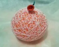 Занаяти от конци и лепило