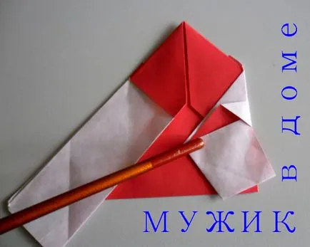 Рана Дядо Коледа от хартията с ръцете си (оригами)