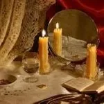 Признаци счупят огледалото на това, което е, у дома, на работа, в малка баня, на вашия сватбен ден, какво да правя