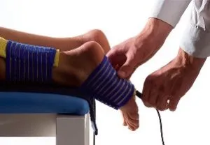 Heel разклонения fiziolechenie (петата) Calcaneal шпора физиотерапия