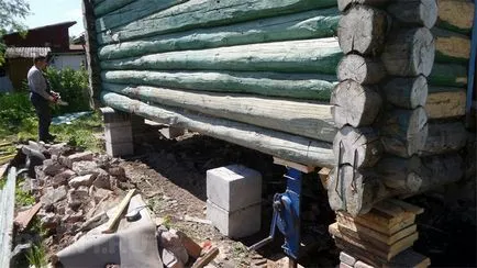 Ремонт на дървени къщи заменя долните ръбове (подмяна) Ремонт на дървени къщи заменя долните ръбове