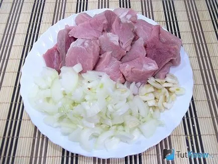 Рецепта като свинско печено с лук (пържено свинско) Рецепта като печено свинско и лук