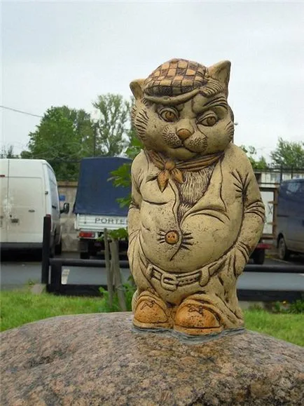 Скулптури и паметници котки