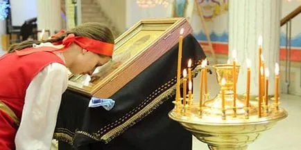 Сън книга, за да се молят в църквата, към която мечтая да се моли в църквата по време на сън (църквата) Сън книга, за да се молят в църквата, към която мечтая да се моли в църквата в съня