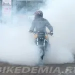 Stantrayding калявам каучук като мотоциклет baykademiya
