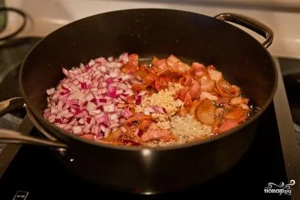 Супа с кисели краставички - стъпка по стъпка рецепта със снимки на (солена) Супа с кисели краставички - стъпка по стъпка рецепта със снимки на