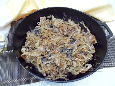 Печени картофи с месо - богато ястие във фурната
