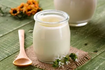 Уникалните свойства на маската на кисело мляко и мая за коса