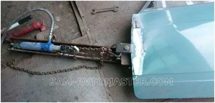 Сваляне на вратата на класиците Сваляне на вратата на класиците