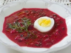детството вкус на червено цвекло в градината