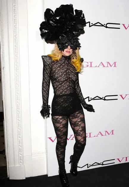 19 се образува пищен Lady Gaga, които доказват, че тя е от друга планета, umkra