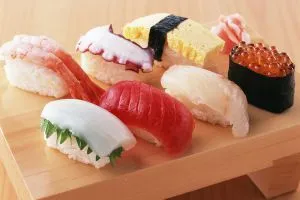 Каква е разликата от ролки суши