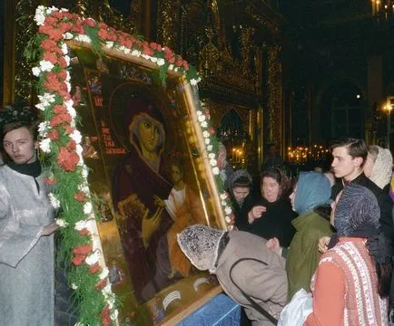 Ден Иберийския Богородица Икона описание и стойност на молитвата