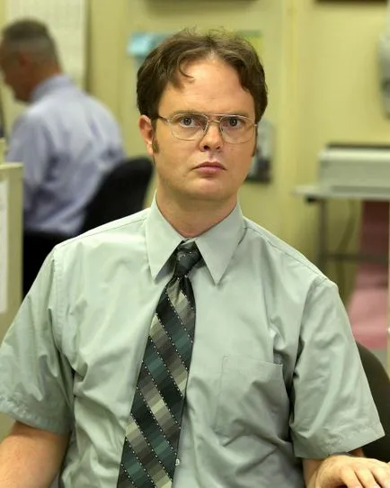 Как да нося тениска с къс ръкав