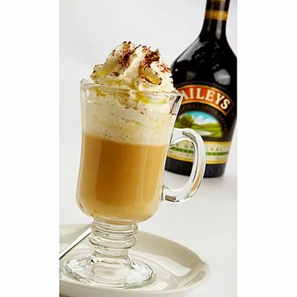 Как да се пие Baileys ликьорните как да се подаде, отколкото да закусят
