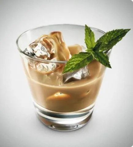 Как да се пие Baileys ликьорните как да се подаде, отколкото да закусят