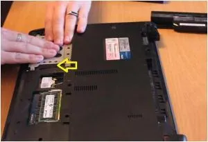 Как да разглобявате лаптоп ASUS x53s и да го почистите от прах