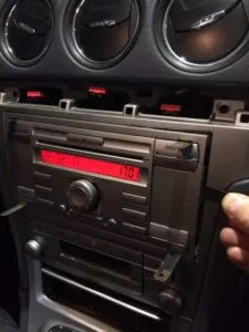 Премахване на главното устройство Ford 6000cd, коли блог kozyrskogo (премахнете) Сваляне на главата единица Ford 6000cd, коли блог kozyrskogo
