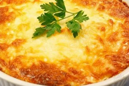Пиле с пържени картофи в рецептата на фурна със снимка