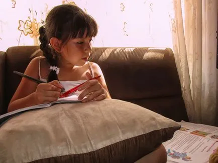 Кой трябва да се научи детето на учителя или родителите (на мястото на детето) Кой трябва да се научи детето на учителя или родителите