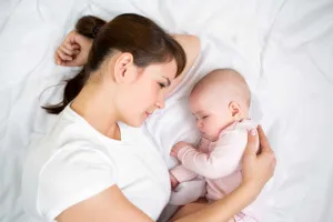 Полезни съвети към родителите как да се лекува хрема при новороденото
