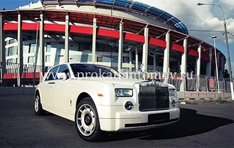 Наем на Rolls-Royce Phantom, да наемете Ролс Ройс с шофьор в Москва за сватба