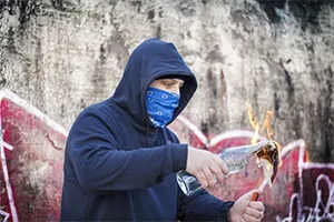 Член безредно поведение прост език