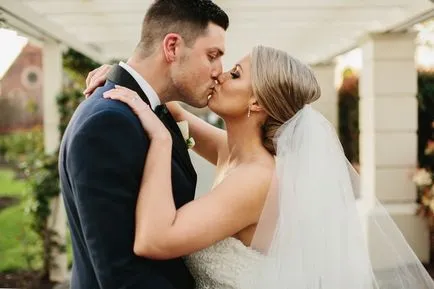 Сватба обеща булката и младоженеца