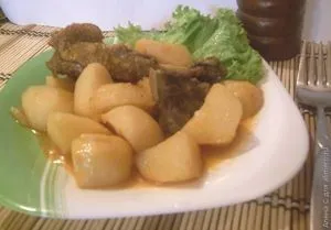Задушени картофи с патица