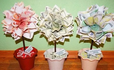 Пари дърво с ръцете си от съкращения